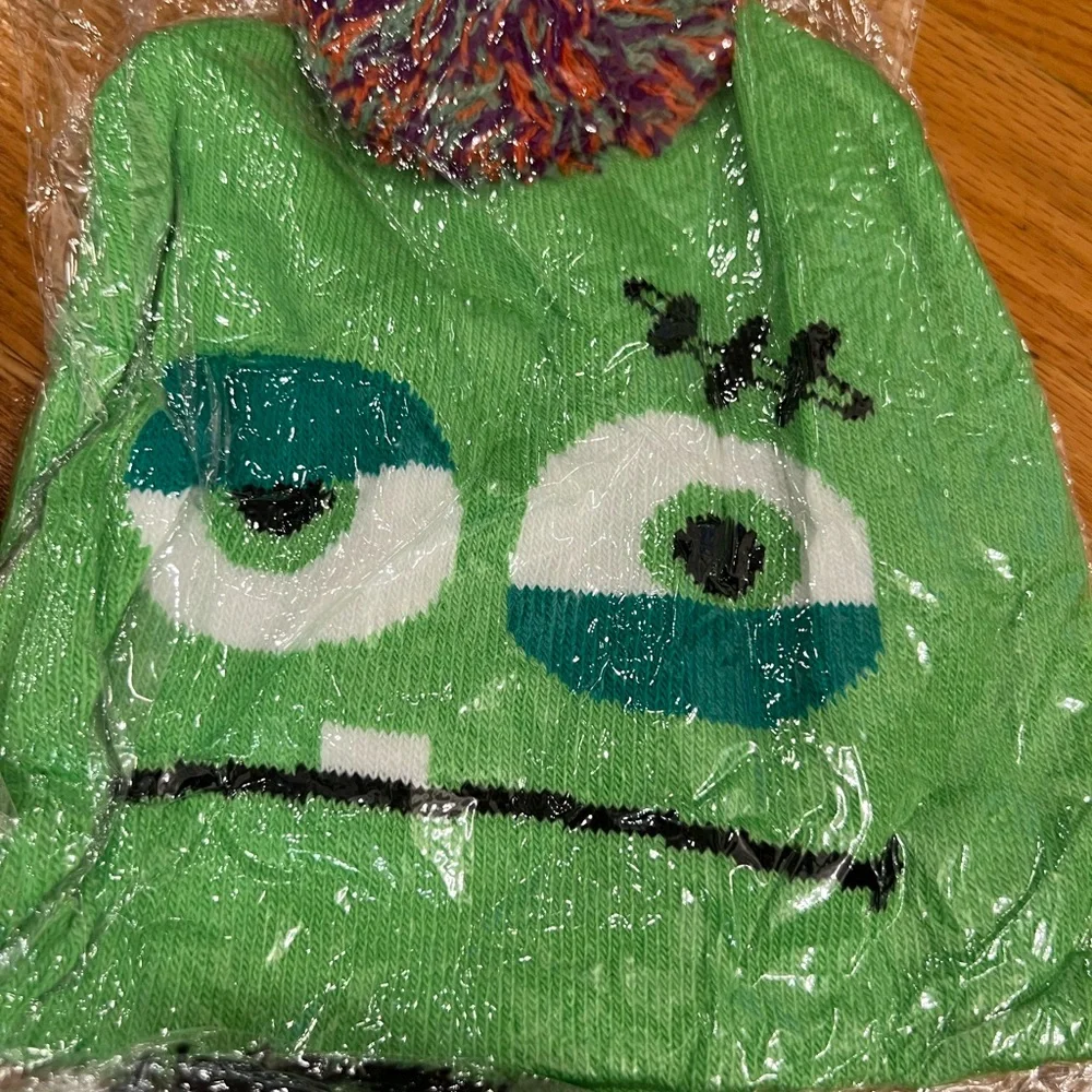 - 6 new hats Halloween